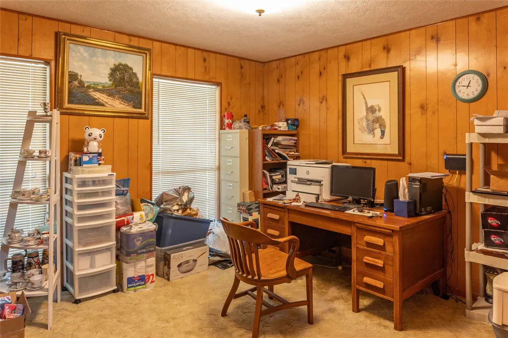 1104 Pine Village Mills, TX 77663