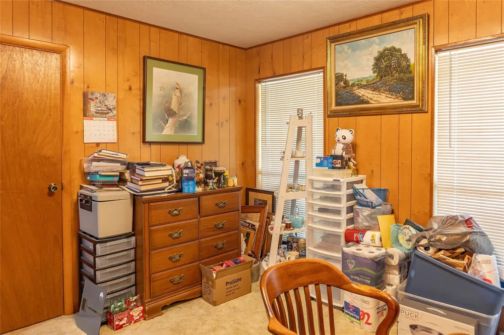 1104 Pine Village Mills, TX 77663