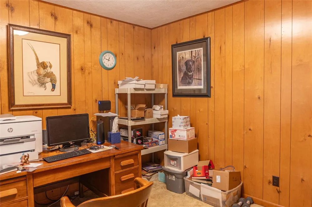 1104 Pine Village Mills, TX 77663