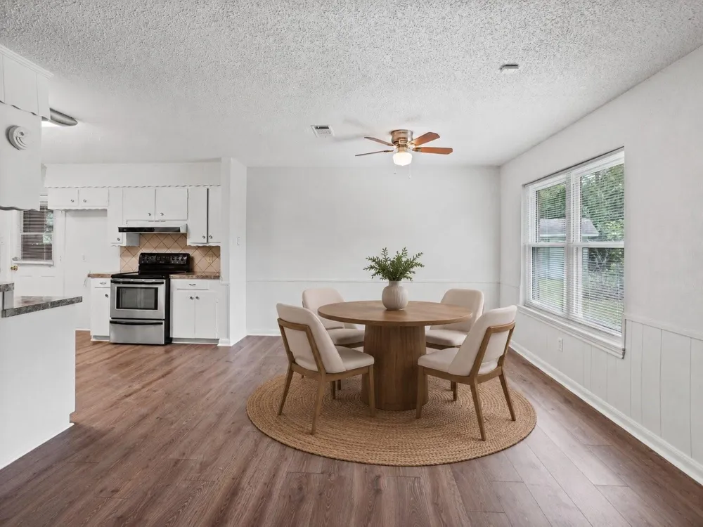 1717 Jones Street Alvin, TX 77511