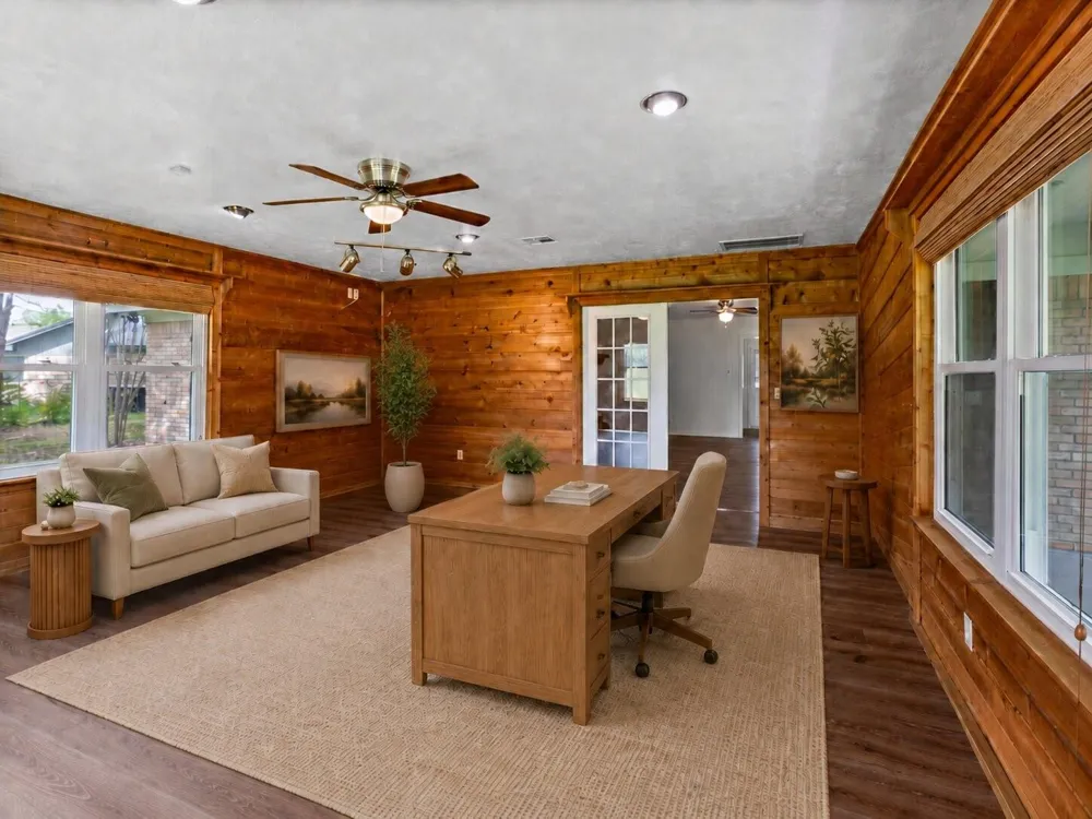 1717 Jones Street Alvin, TX 77511