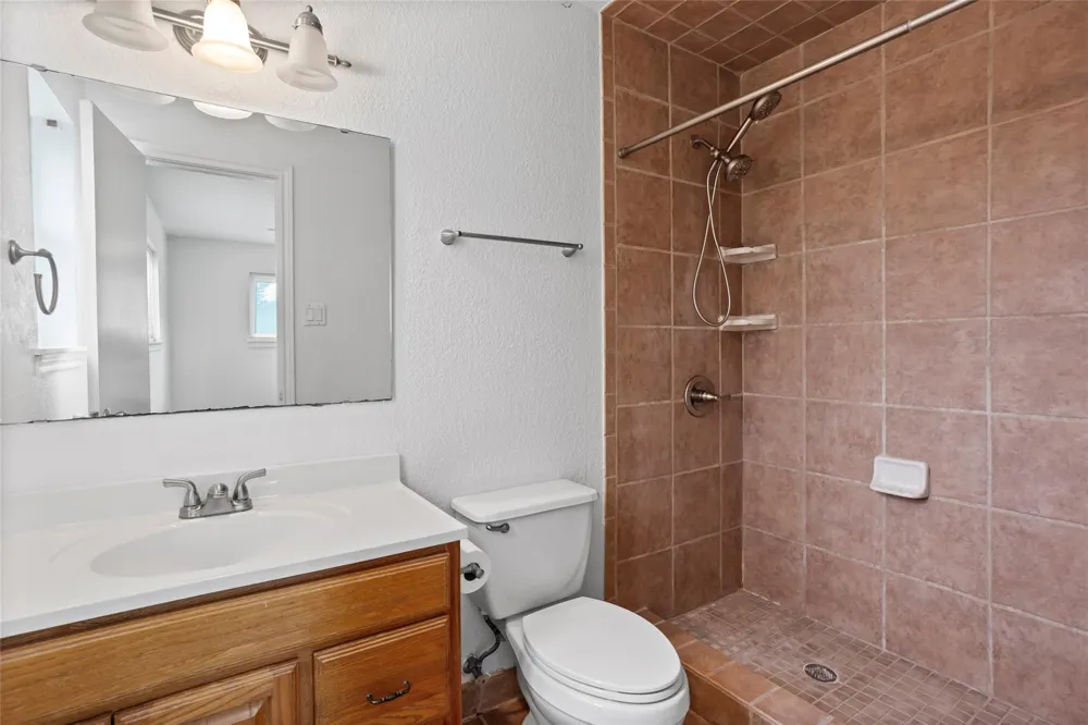1717 Jones Street Alvin, TX 77511