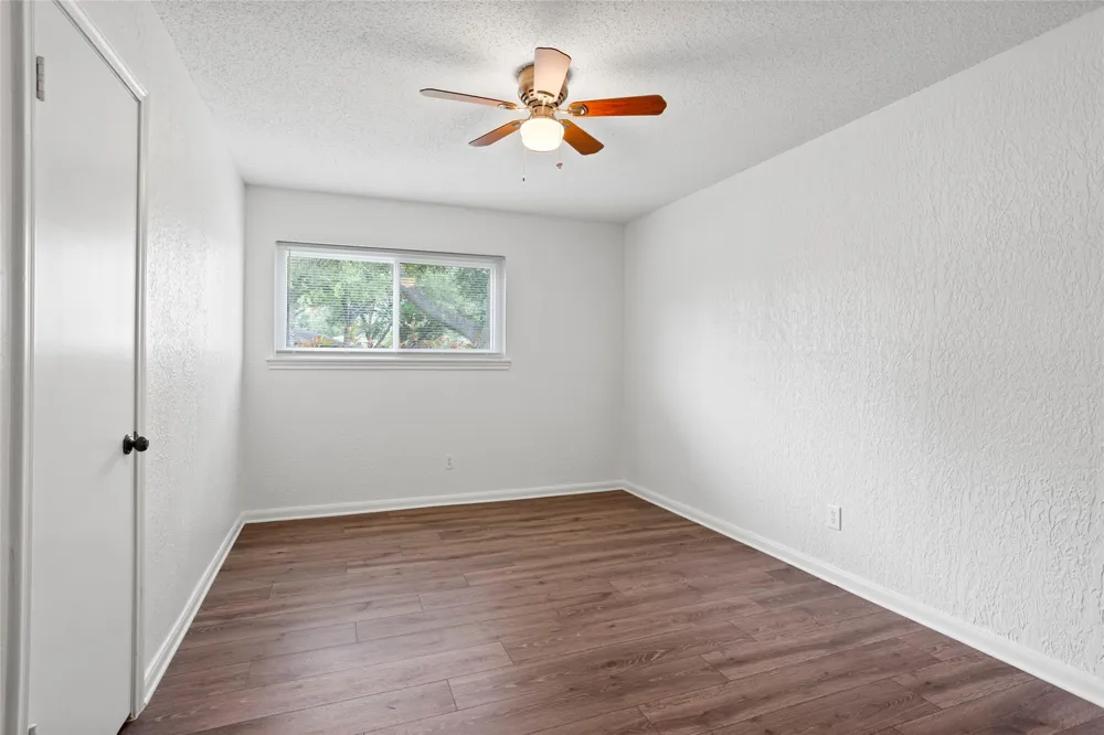 1717 Jones Street Alvin, TX 77511