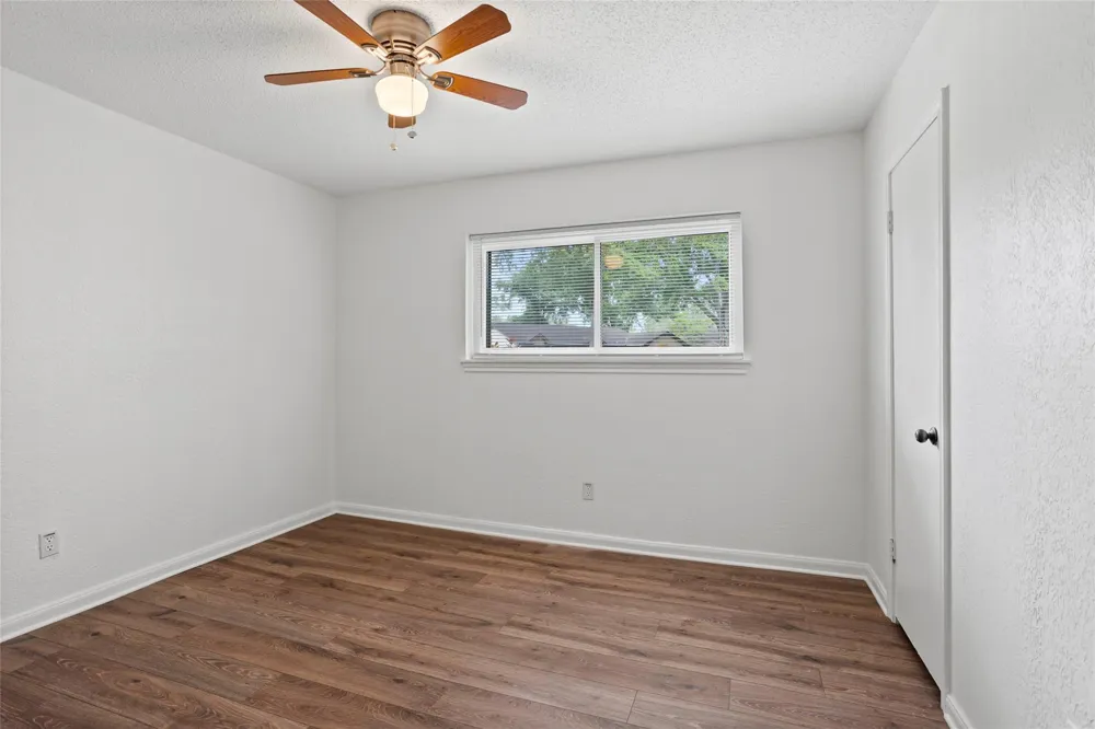 1717 Jones Street Alvin, TX 77511