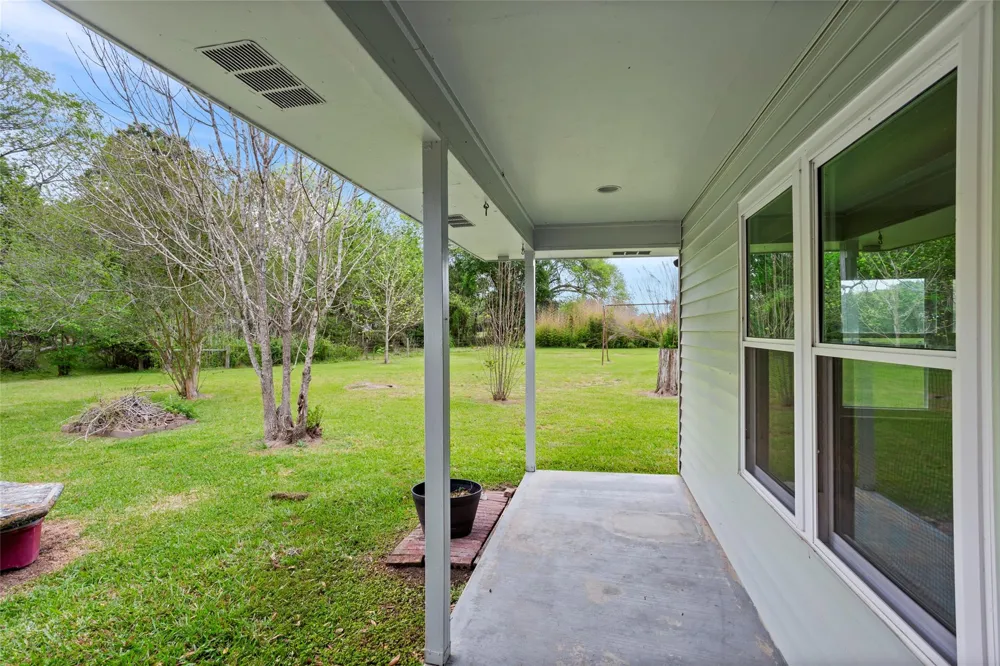 1717 Jones Street Alvin, TX 77511