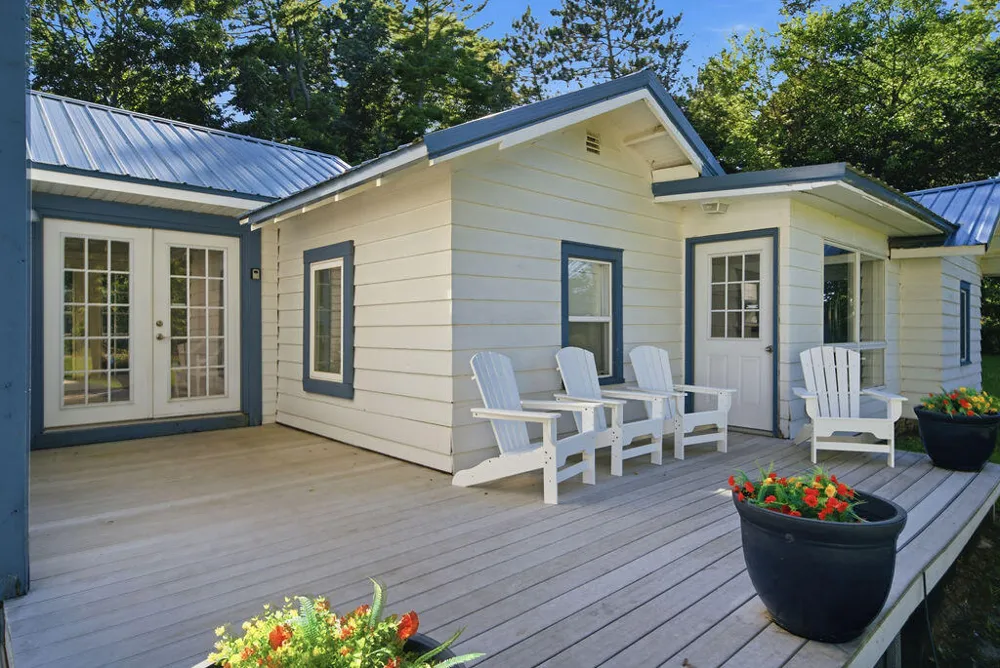 7095 Orchard Lake Drive South Haven, MI 49090