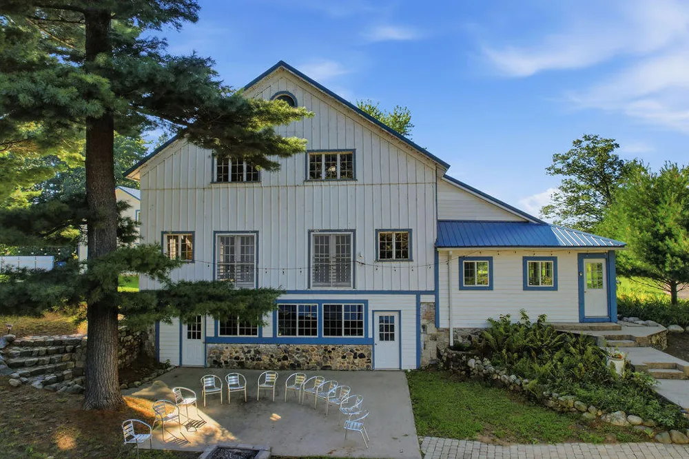 7095 Orchard Lake Drive South Haven, MI 49090