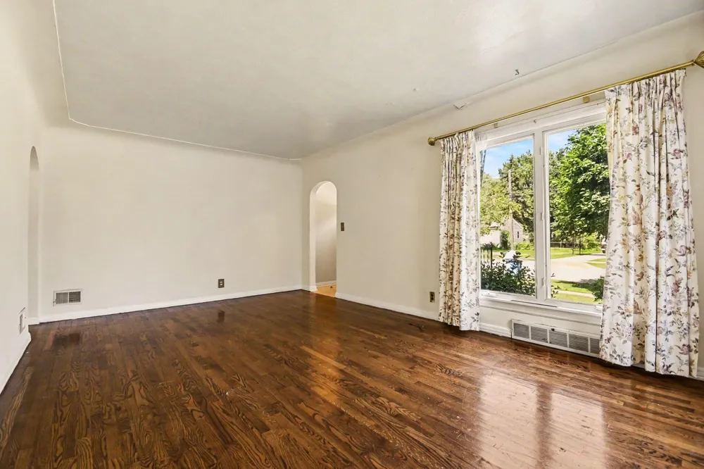 246 Lemyra Street SE Wyoming, MI 49548