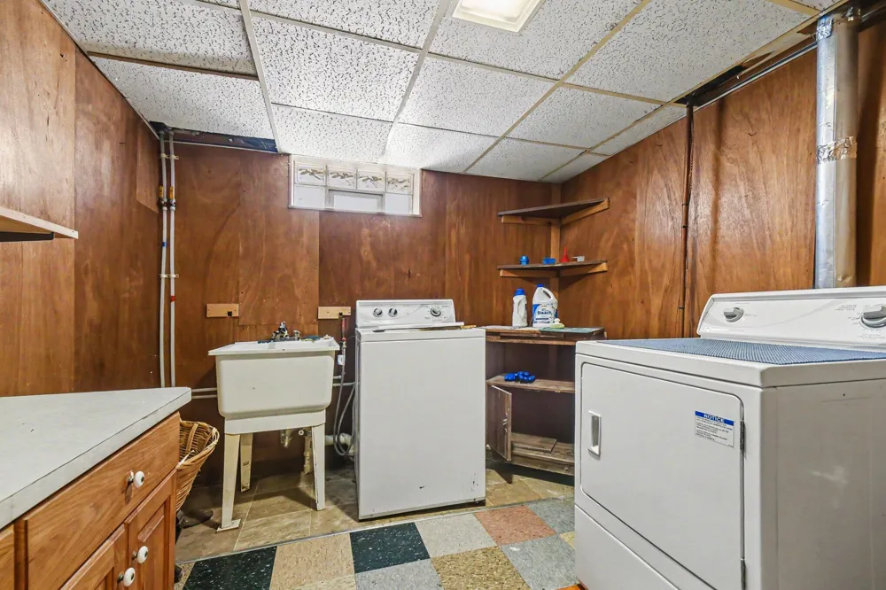 246 Lemyra Street SE Wyoming, MI 49548