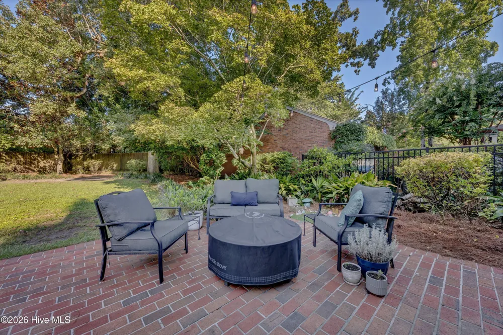 318 Colonial Drive Wilmington, NC 28403