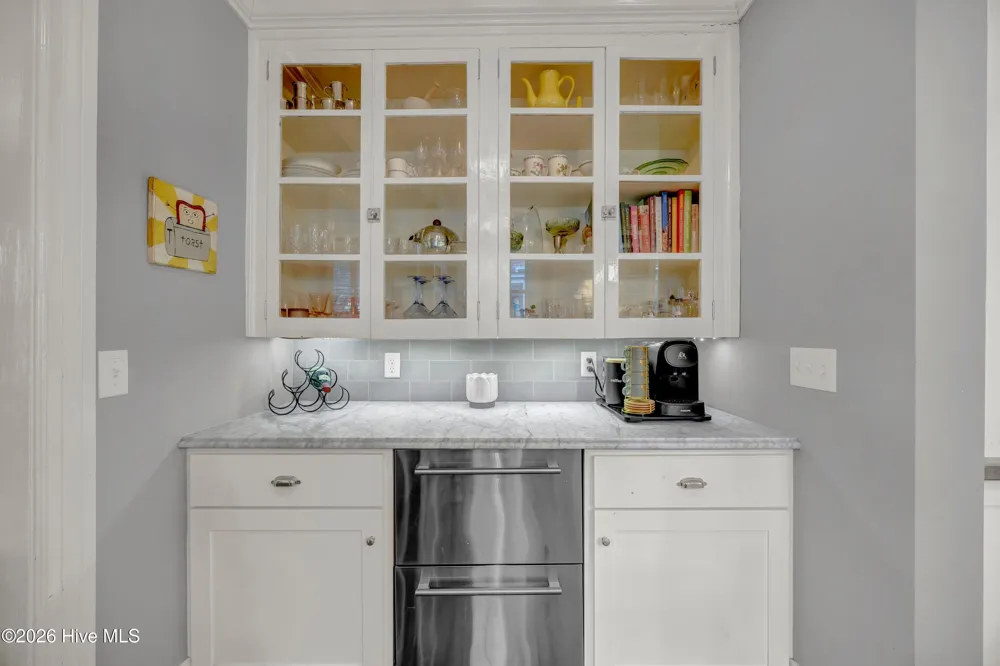 318 Colonial Drive Wilmington, NC 28403