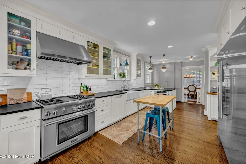 318 Colonial Drive Wilmington, NC 28403