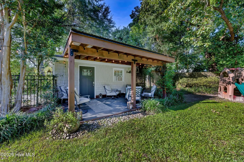 318 Colonial Drive Wilmington, NC 28403