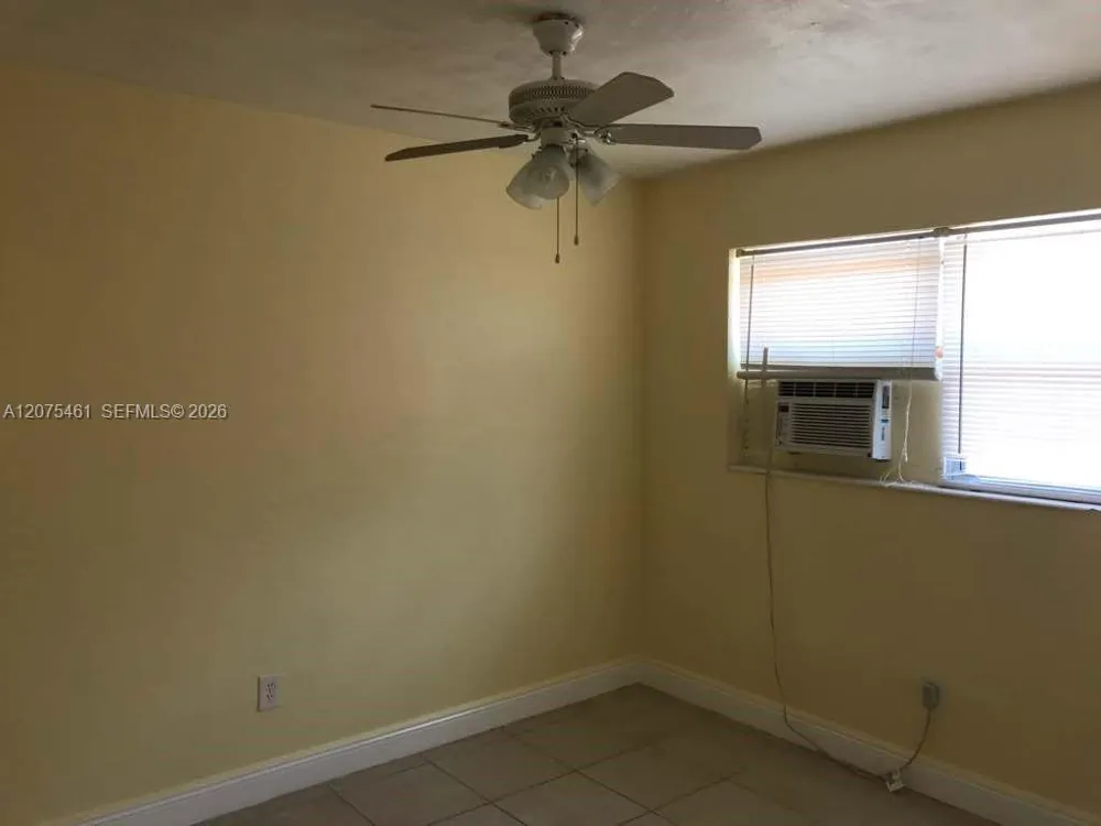 807 SW 5th Ct #back Hallandale Beach, FL 33009