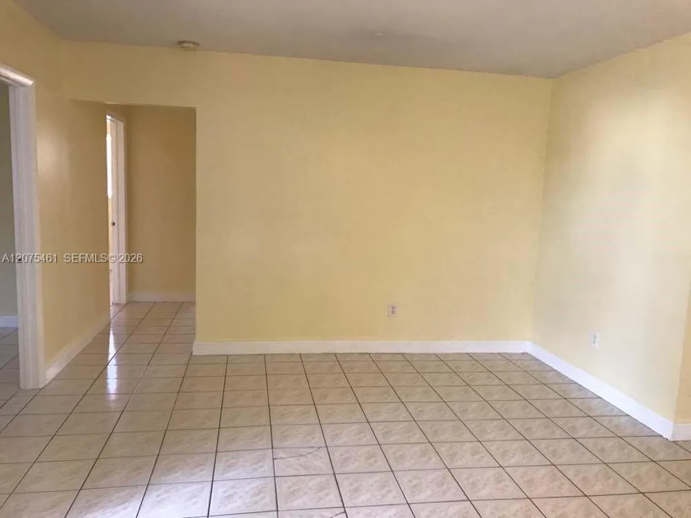807 SW 5th Ct #back Hallandale Beach, FL 33009