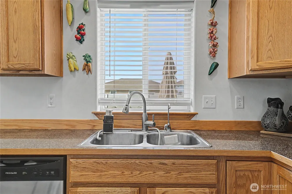 1118 W Luta Street Moses Lake, WA 98837
