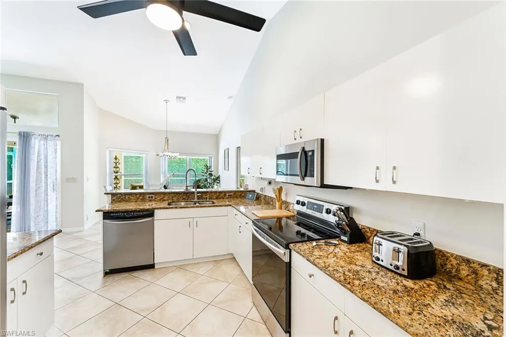 589 Lambton Lane Naples, FL 34104