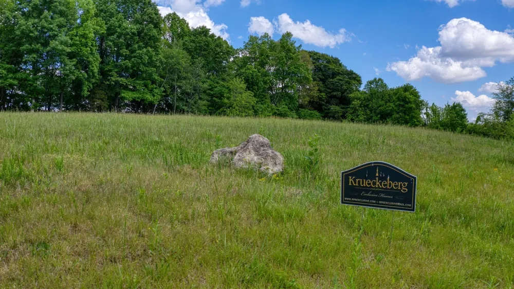 22 Port Royal Estate Adams, TN 37010
