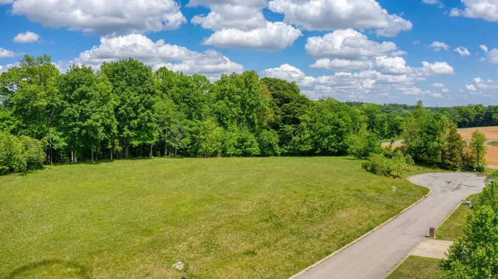 22 Port Royal Estate Adams, TN 37010
