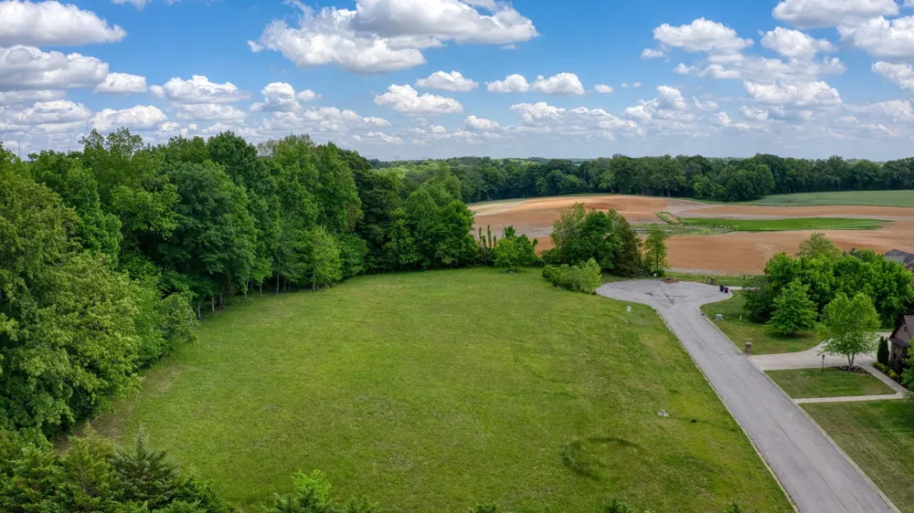 22 Port Royal Estate Adams, TN 37010