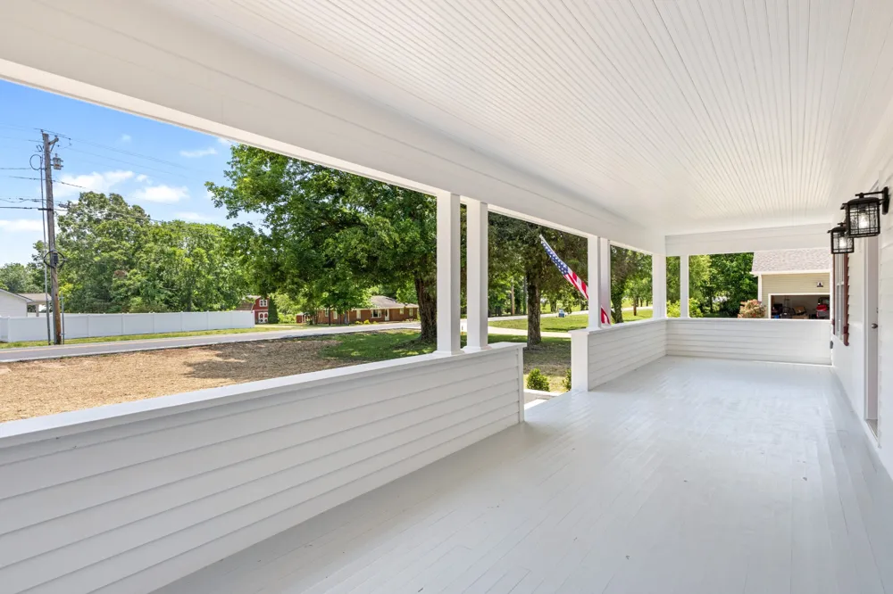 3217 Church St Burns, TN 37029