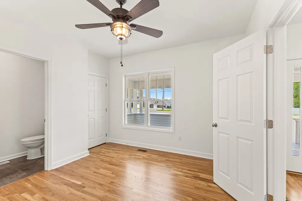 3217 Church St Burns, TN 37029