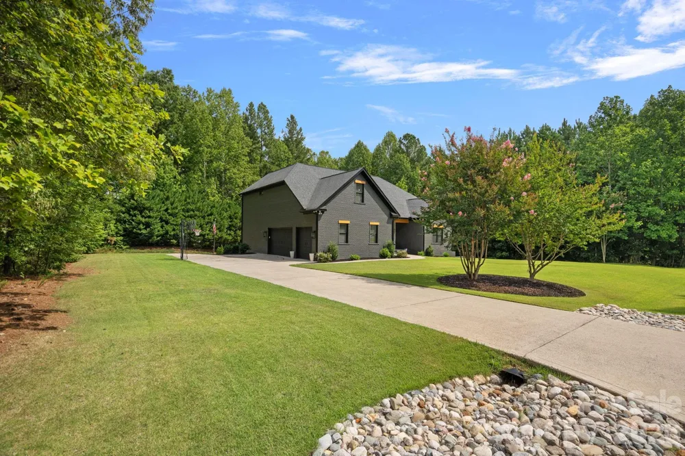 140 Crooked Branch Way Troutman, NC 28166