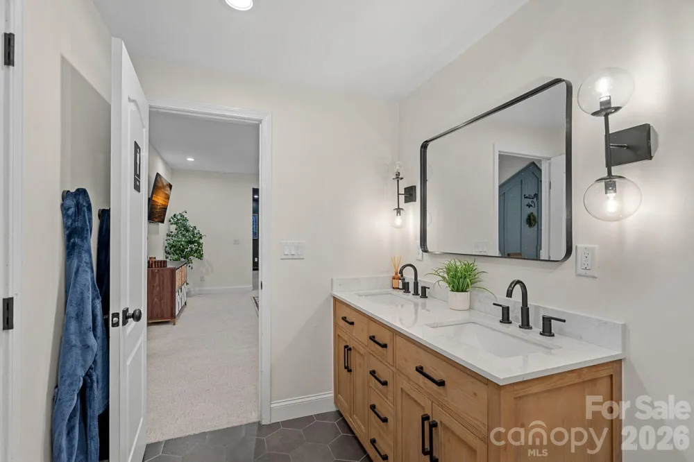 140 Crooked Branch Way Troutman, NC 28166