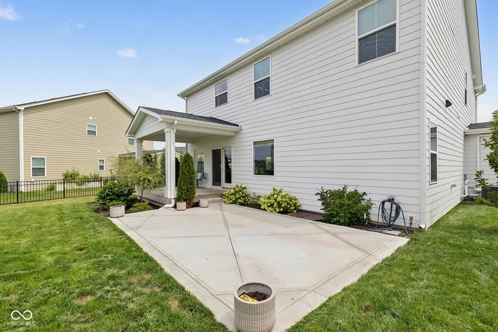 16688 Ayshire Drive Fishers, IN 46037
