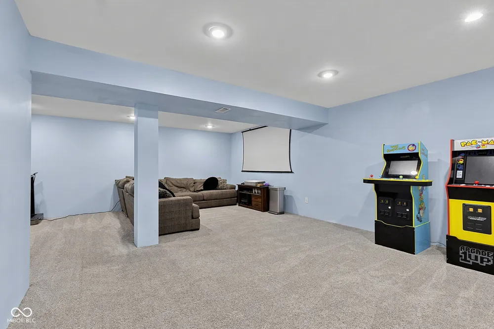 16688 Ayshire Drive Fishers, IN 46037