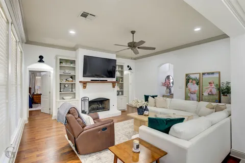 213 Roanoke Circle