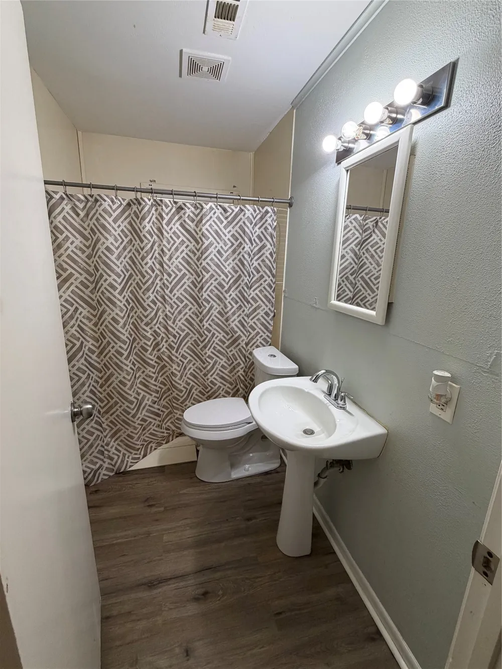 2220 Bella Vista Drive Paris, TX 75460