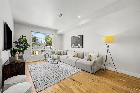 3520 W Conejos Place #6