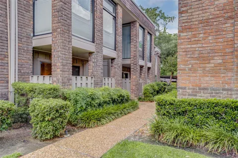 7555 Katy Freeway #55
