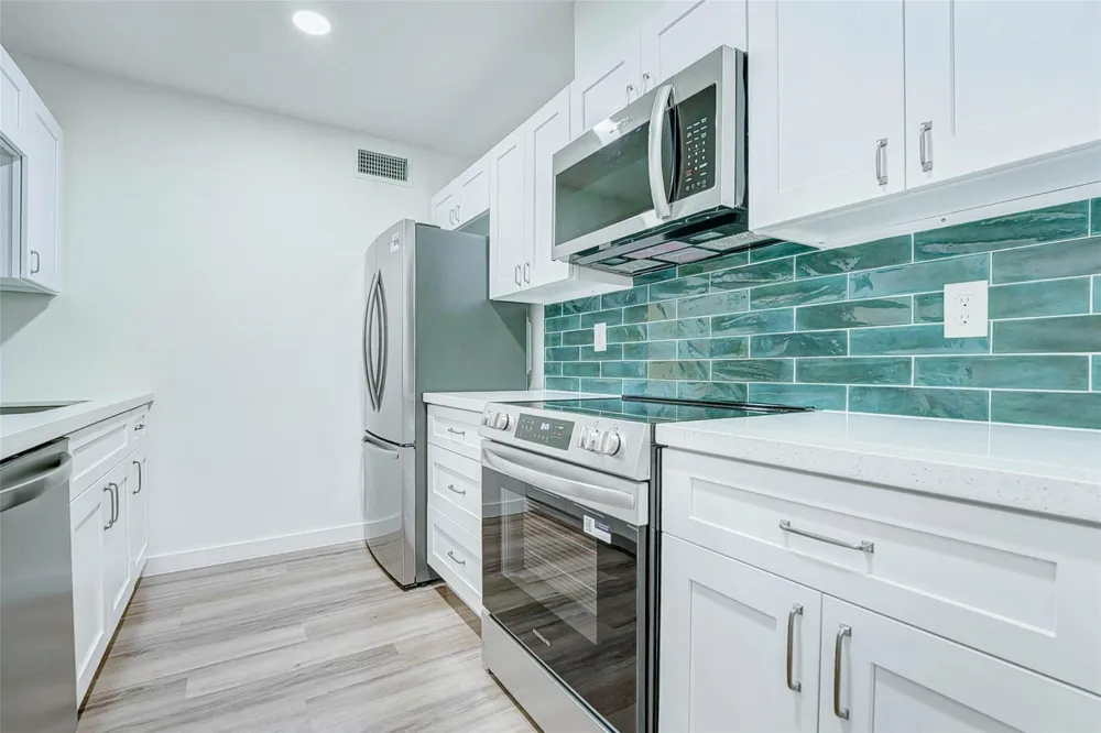 7555 Katy Freeway #55 Houston, TX 77024