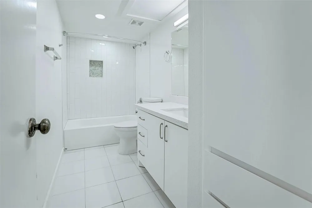 7555 Katy Freeway #55 Houston, TX 77024