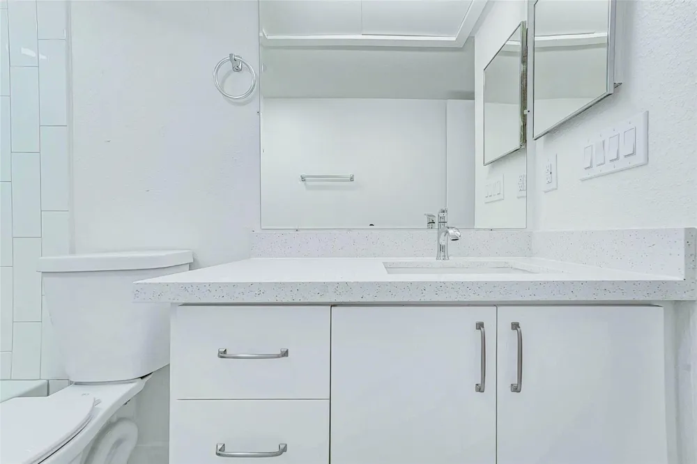 7555 Katy Freeway #55 Houston, TX 77024