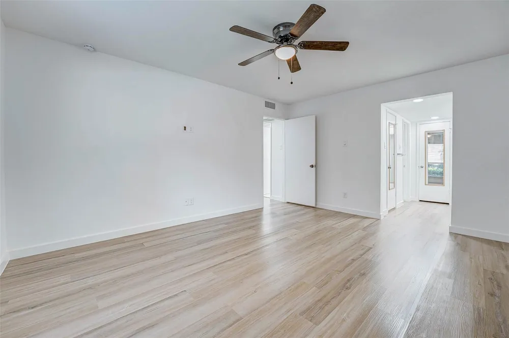 7555 Katy Freeway #55 Houston, TX 77024