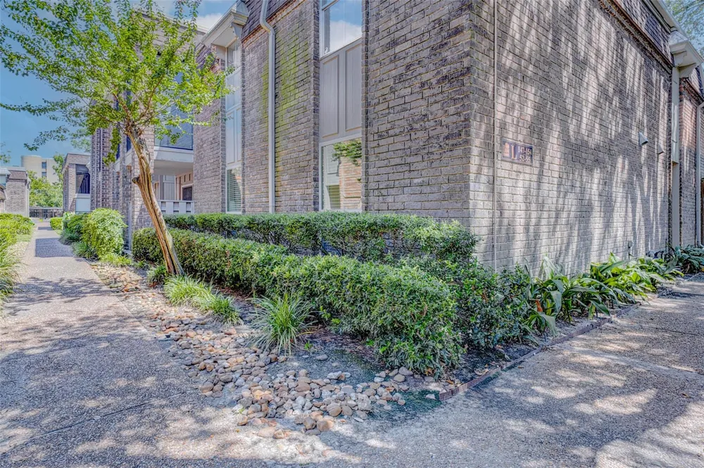 7555 Katy Freeway #55 Houston, TX 77024