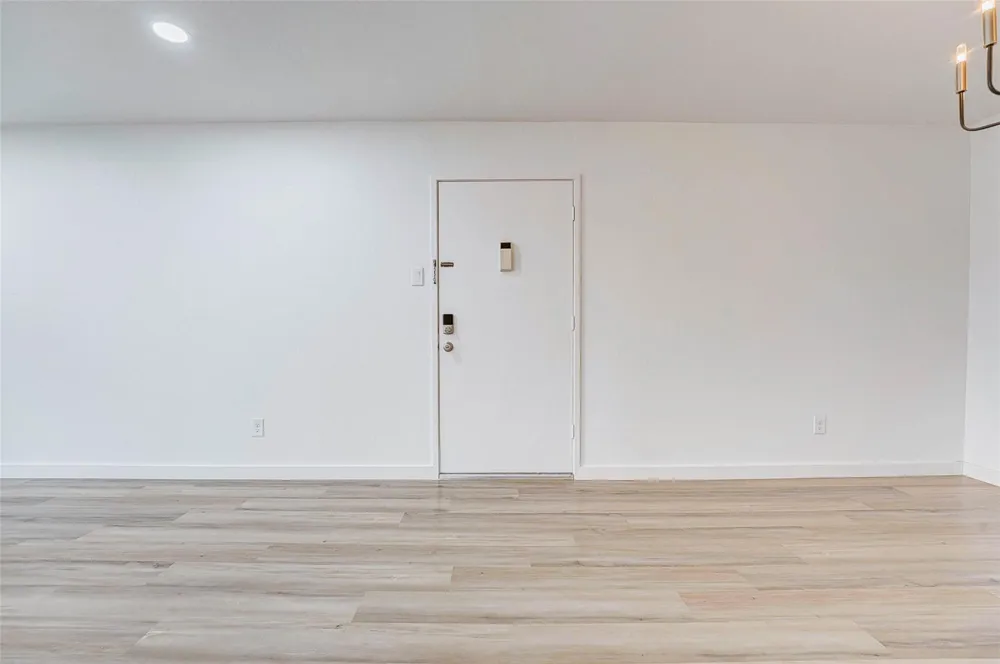 7555 Katy Freeway #55 Houston, TX 77024