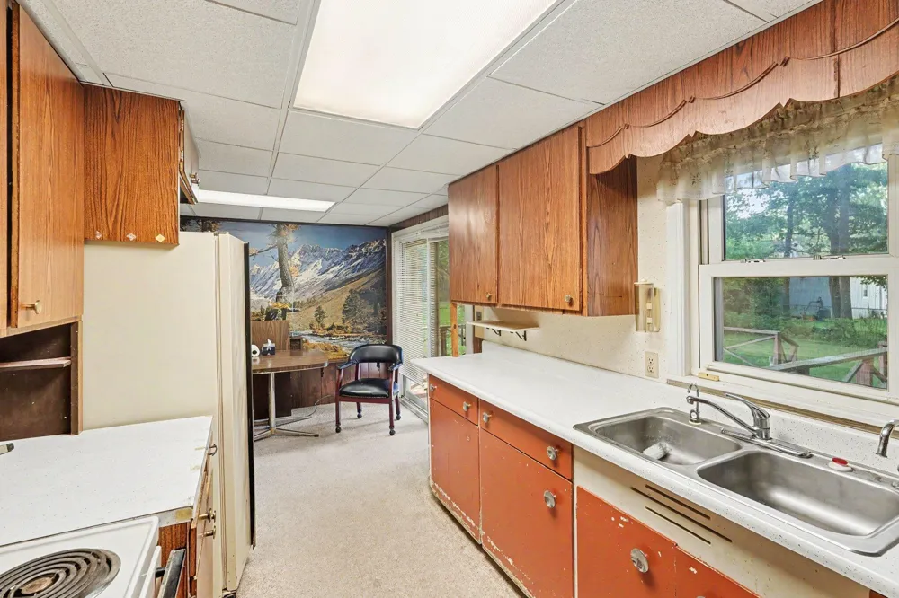 24 Allison Drive Battle Creek, MI 49037