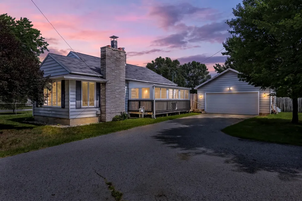 1688 S Carr Road Muskegon, MI 49442