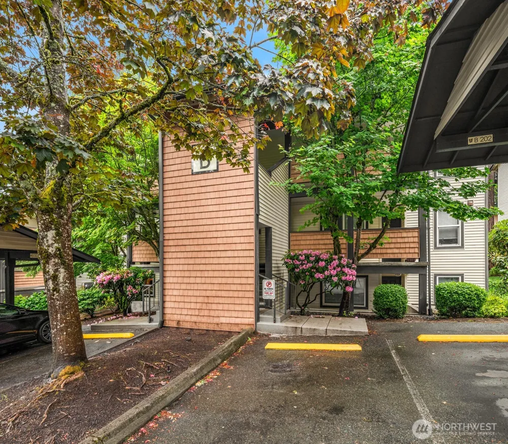 8615 238th Street SW #B101 Edmonds, WA 98026