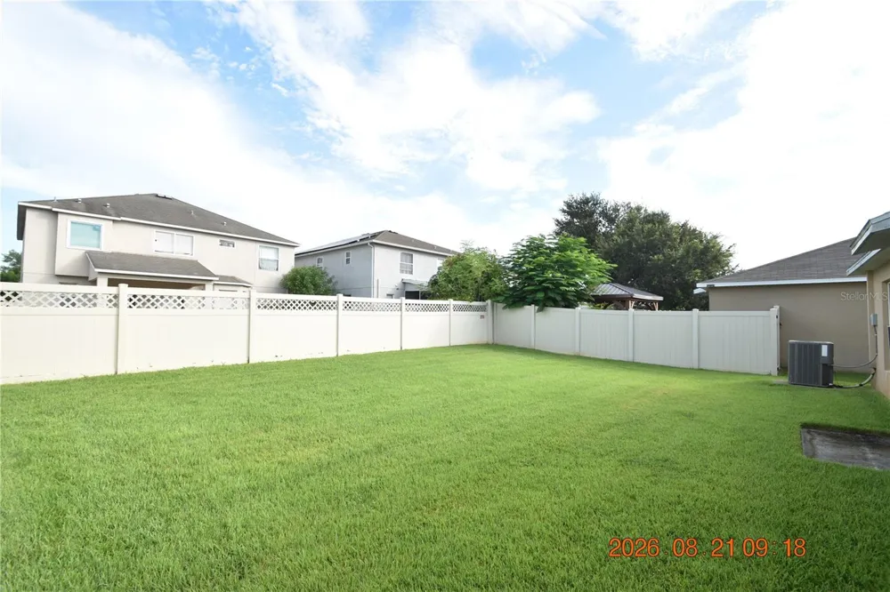 8436 HUNTERS FORK LOOP Ruskin, FL 33573