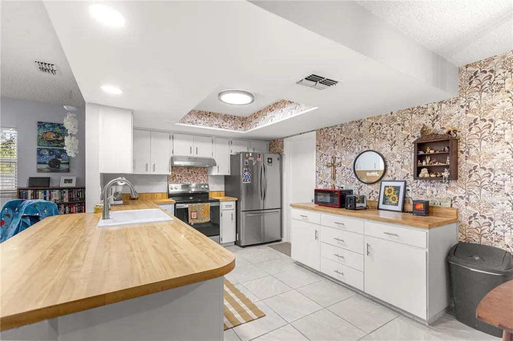 2170 W DORAL COURT Citrus Springs, FL 34434