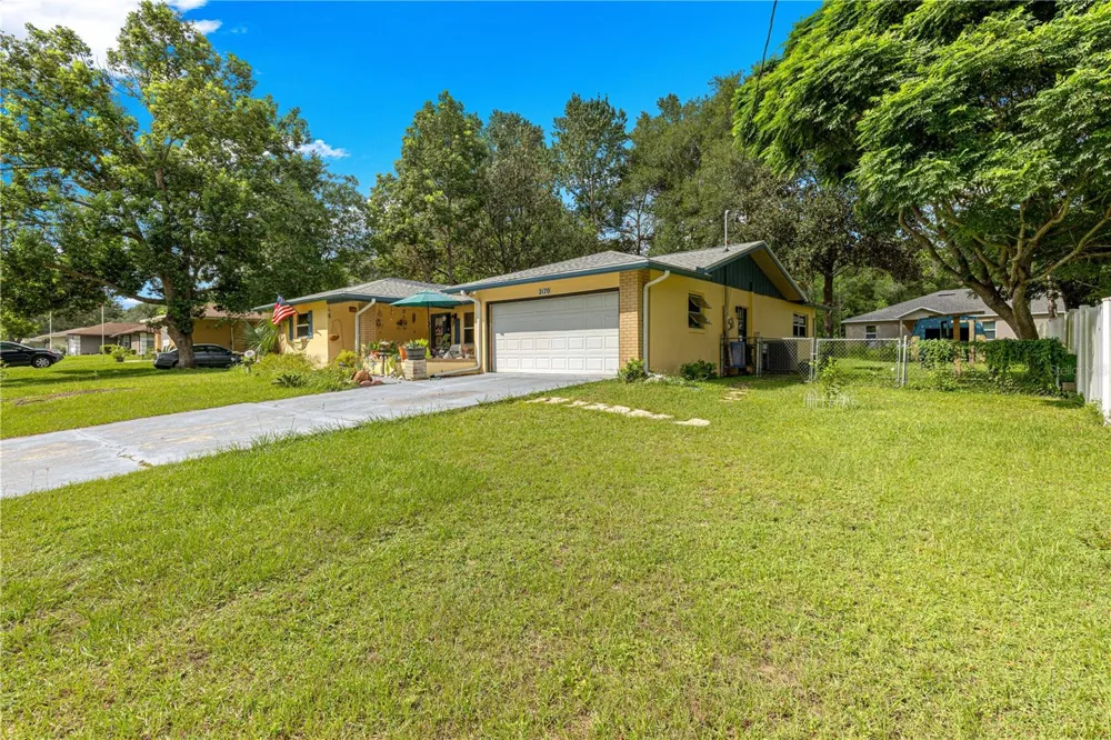 2170 W DORAL COURT Citrus Springs, FL 34434