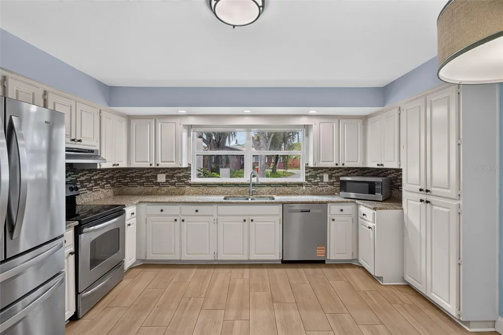 12499 82ND TERRACE Seminole, FL 33772