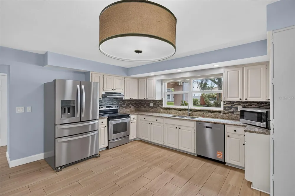 12499 82ND TERRACE Seminole, FL 33772