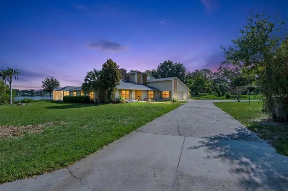 25 LAKEWOOD CAUSEWAY Winter Haven, FL 33884