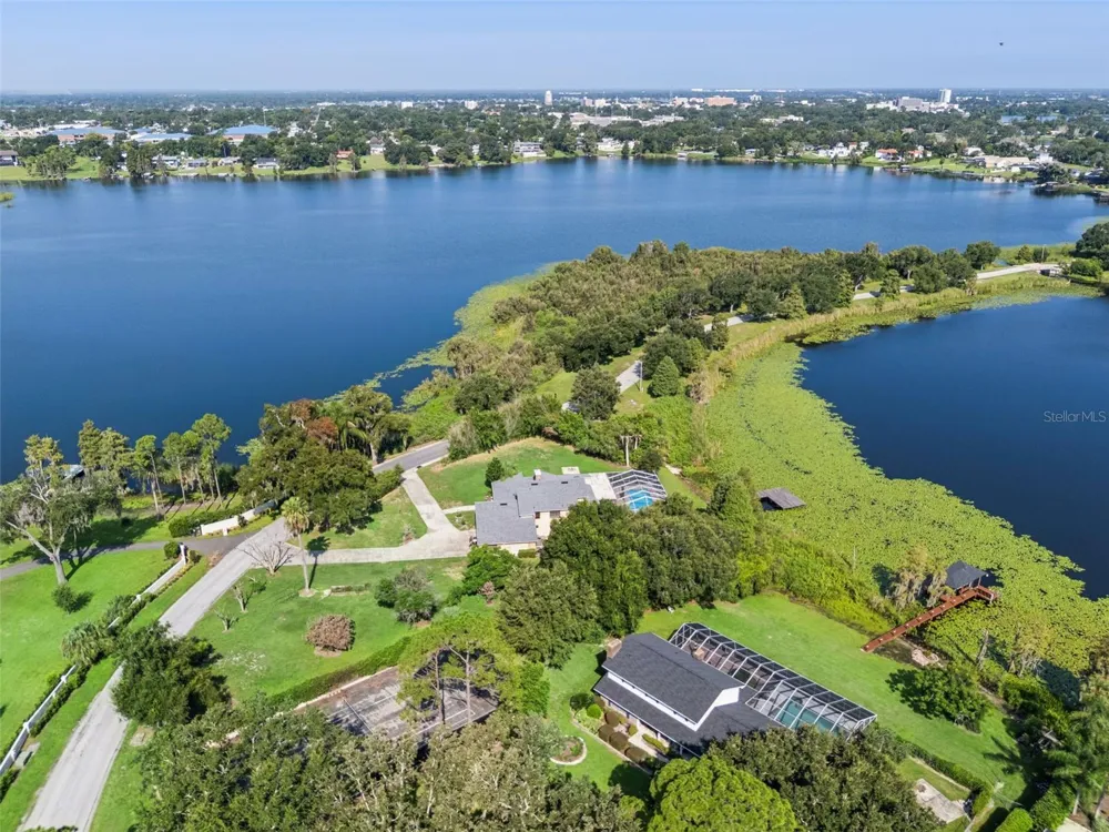 25 LAKEWOOD CAUSEWAY Winter Haven, FL 33884